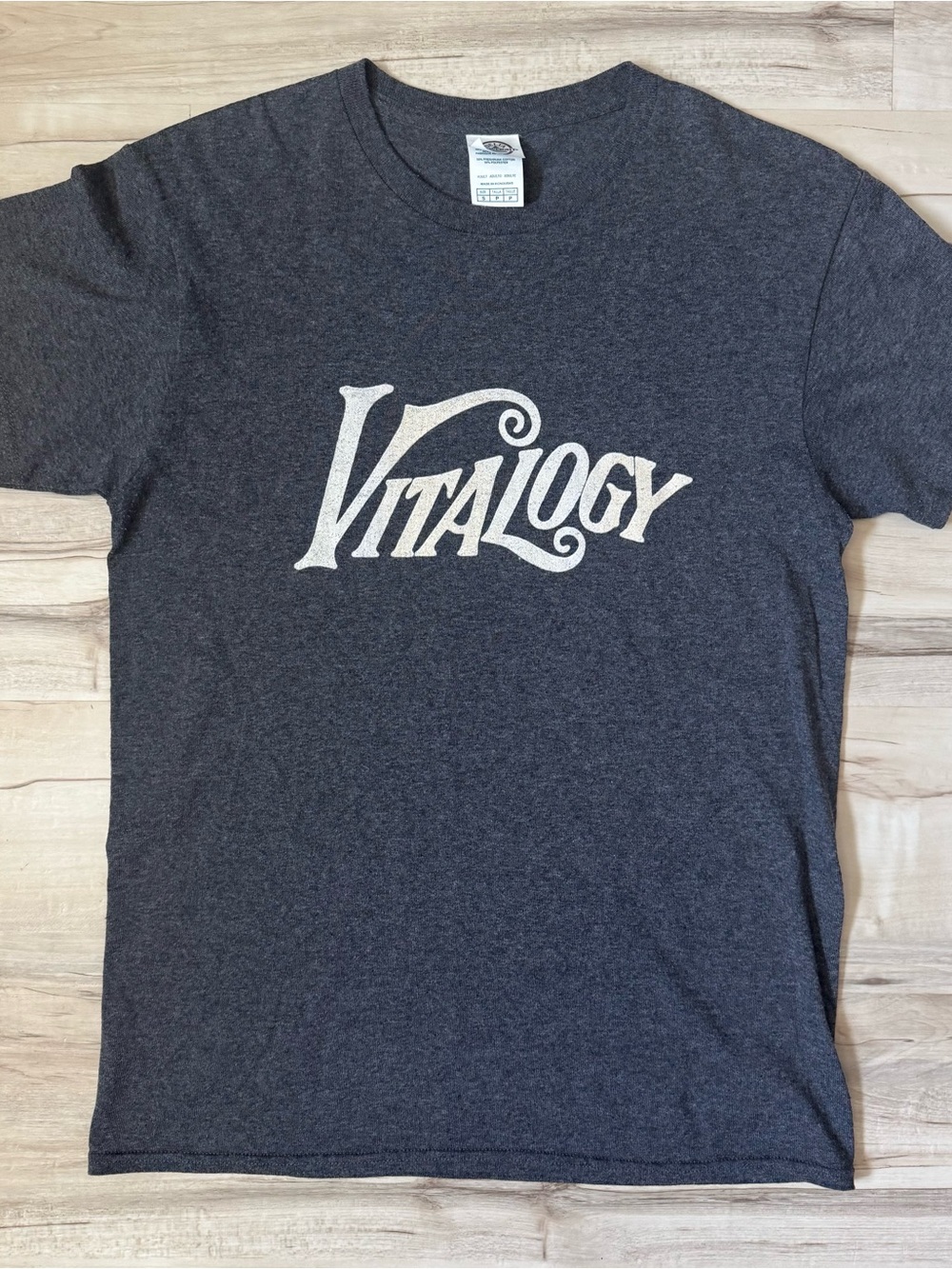 Pearl Jam Vitalogy Tee in Heather Gray size Small